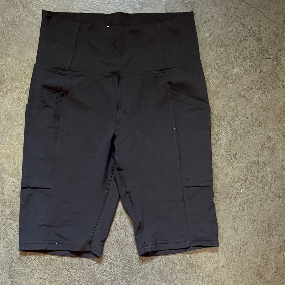 REI Black High-Rise Athletic Bike Shorts with Side Pockets